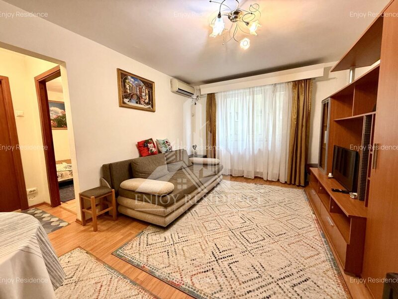 Pacii, 5 min. de metrou apartament cu centrala proprie, comision 0,