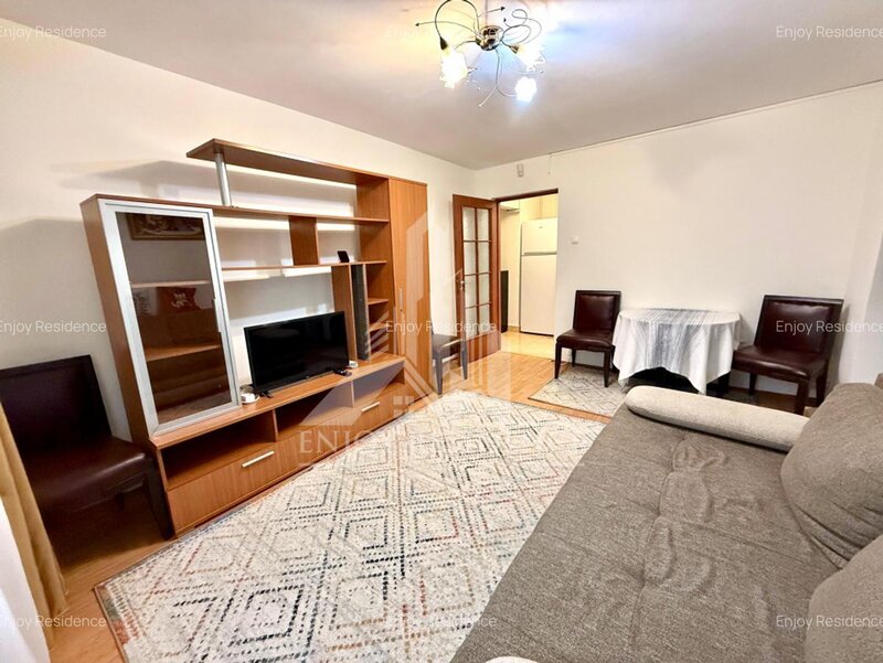 Pacii, 5 min. de metrou apartament cu centrala proprie, comision 0,