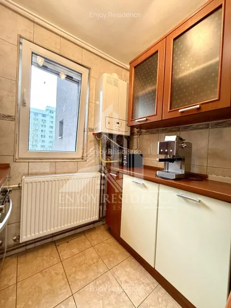 Pacii, 5 min. de metrou apartament cu centrala proprie, comision 0,