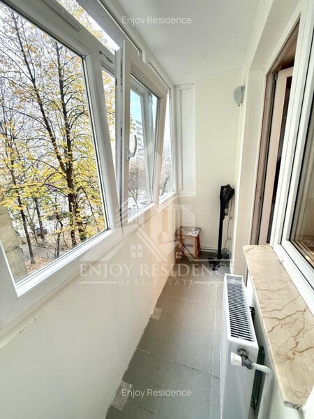 Pacii, 5 min. de metrou apartament cu centrala proprie, comision 0,